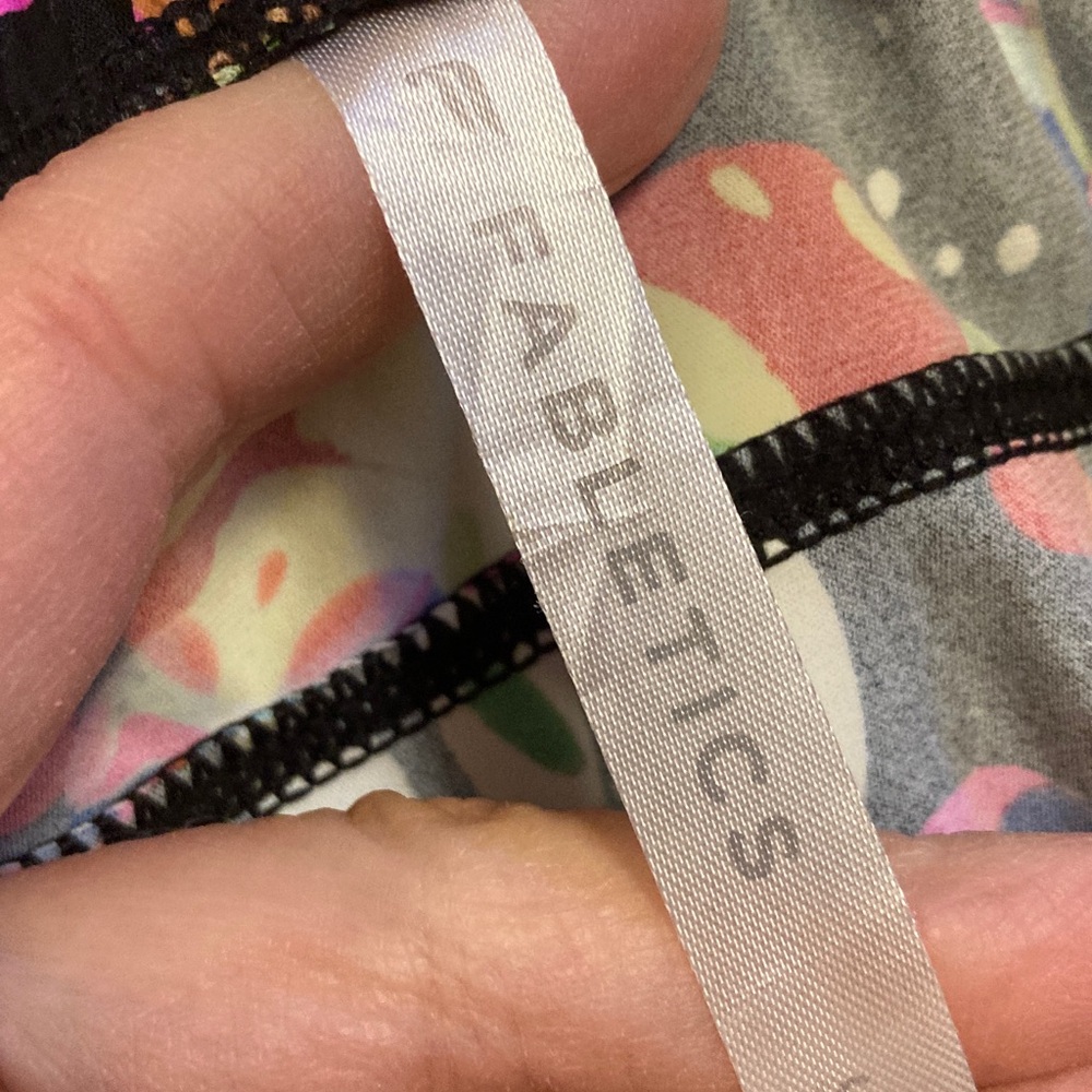 Fabletics Multicolor Abstract Activewear Set Nwot - image 4